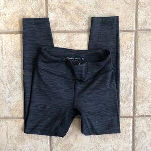 Outdoor Voices Cropped Legging XS